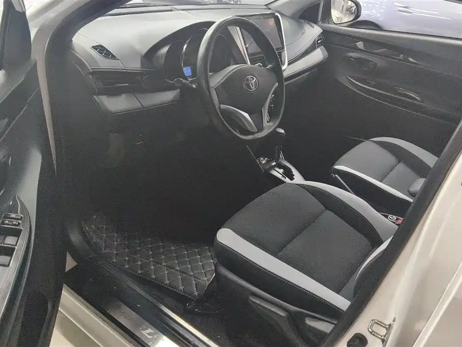 Yaris L Zhixuan 2020 1.5L CVT Leading Edition