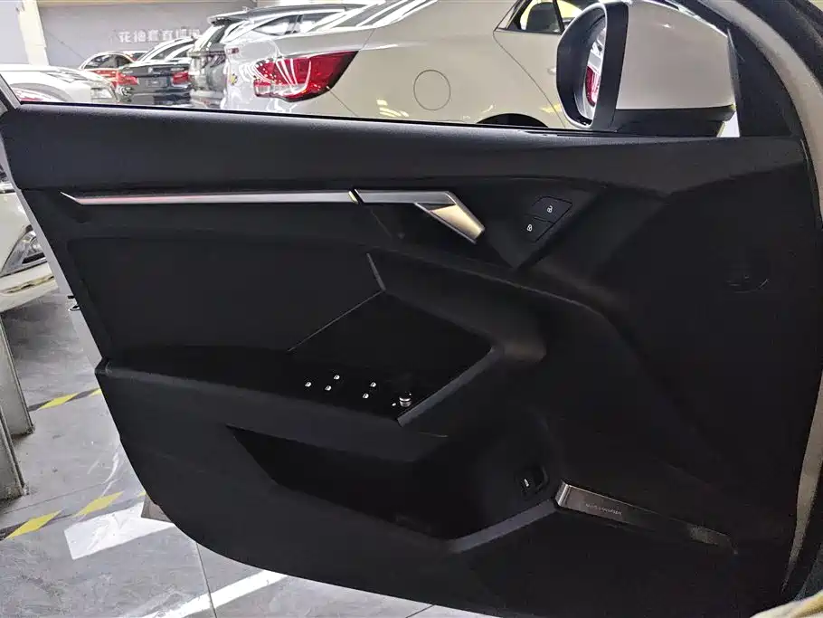 Audi A3L 2021 35 TFSI