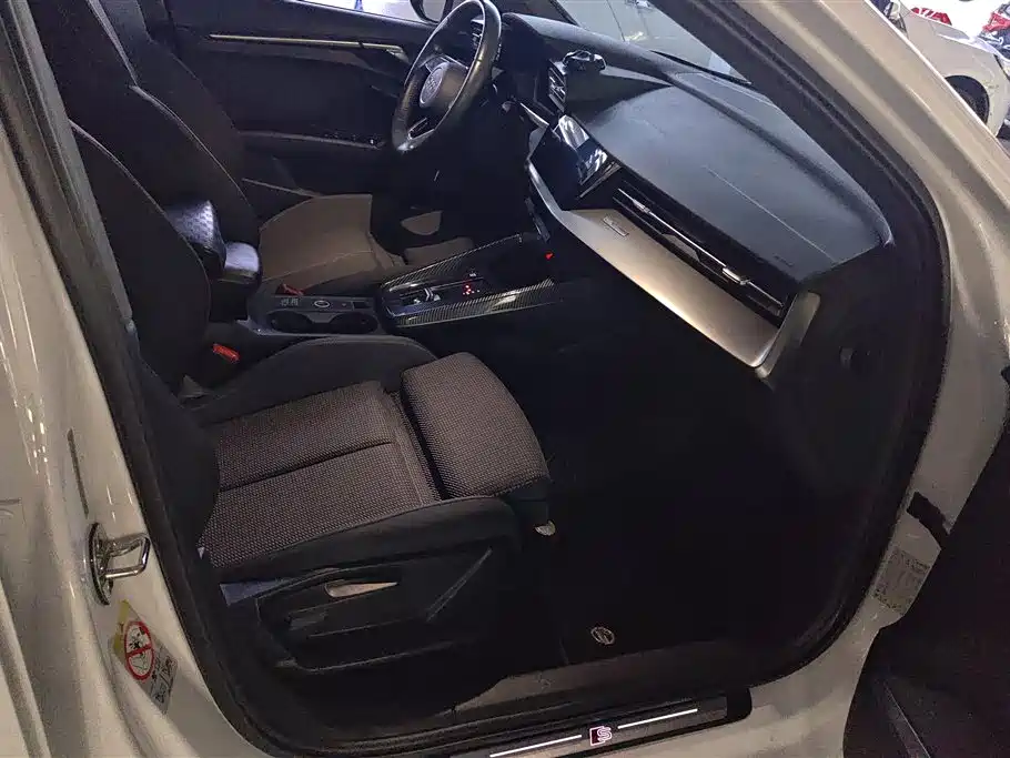 Audi A3L 2021 35 TFSI