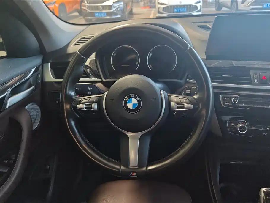 BMW X1 2022 sDrive25Li Leading Edition