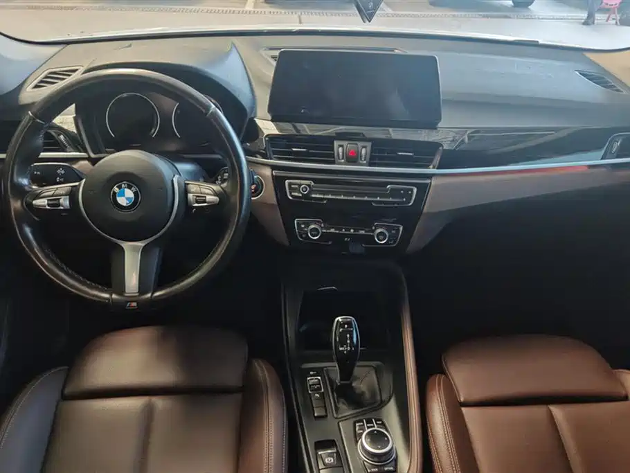 BMW X1 2022 sDrive25Li Leading Edition