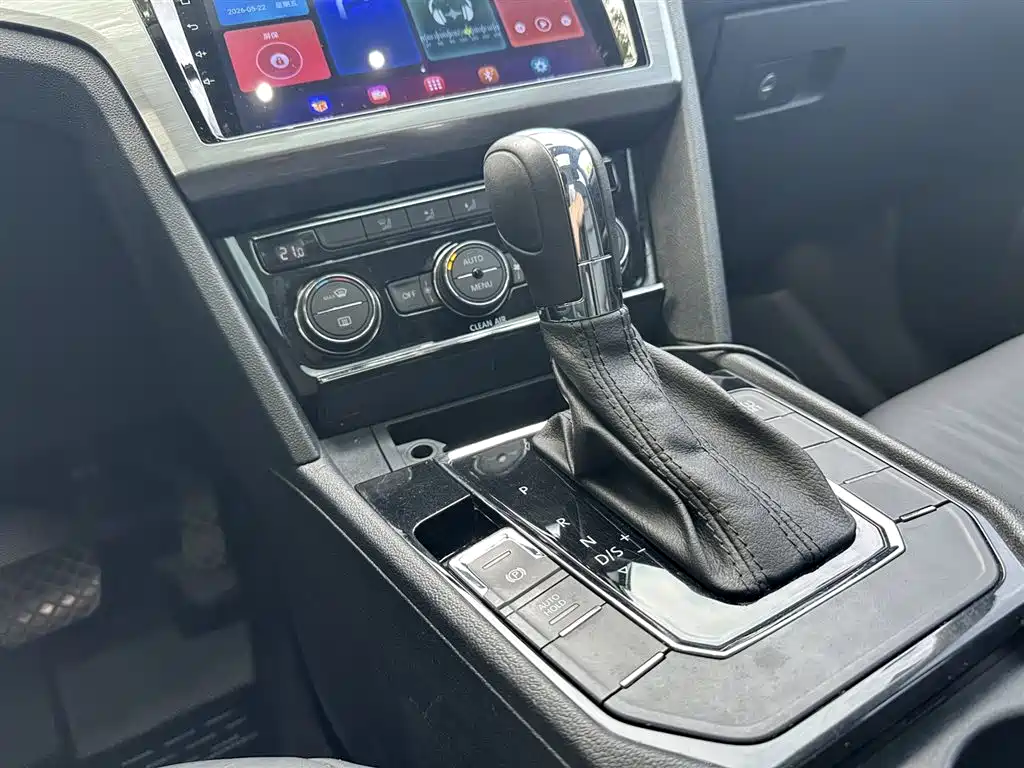 Volkswagen Lamando 2015 280TSI DSG Comfort Edition
