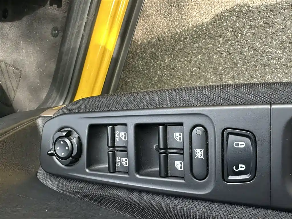 Jeep Renegade 2018 Connected Screen Edition 180T Automatic High Energy Edition