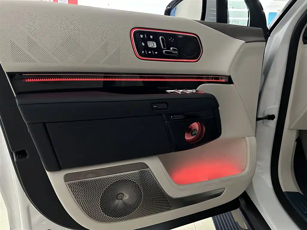 Zeekr 9X 2025 Max Edition 55kWh
