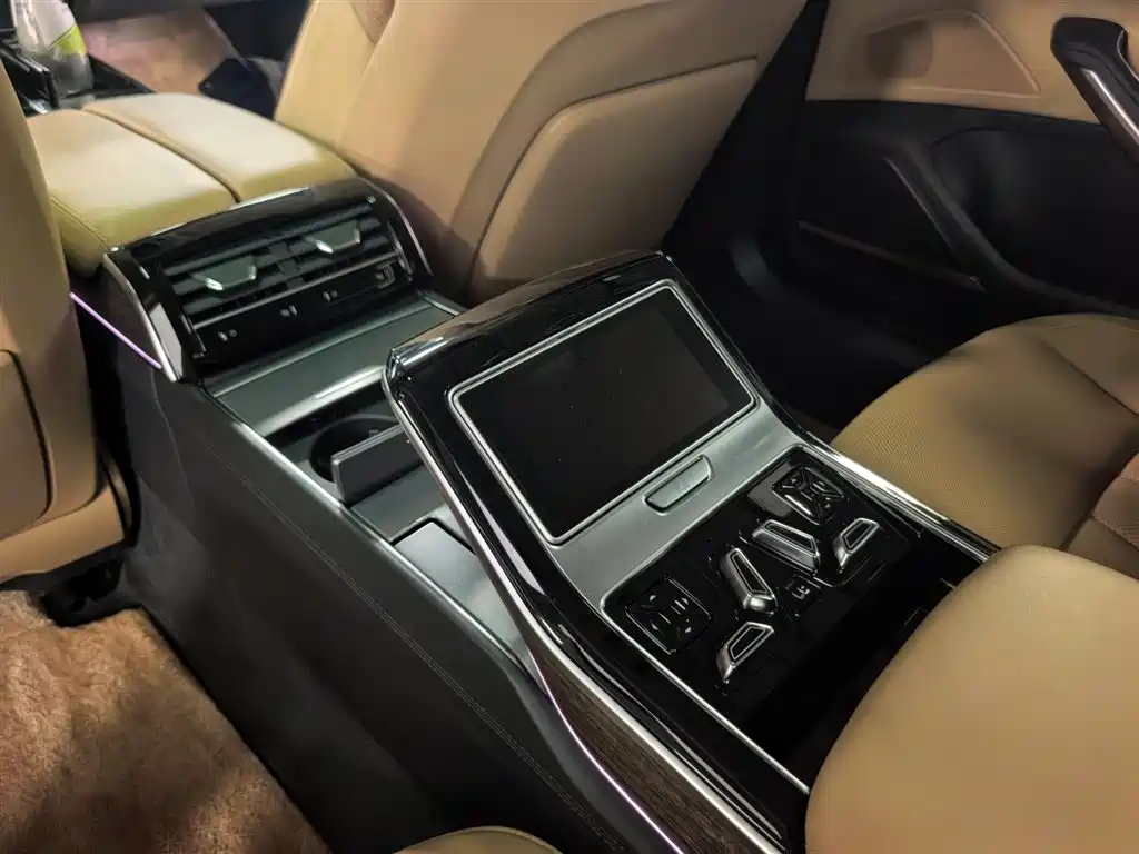 Audi A8L 55 TFSI quattro