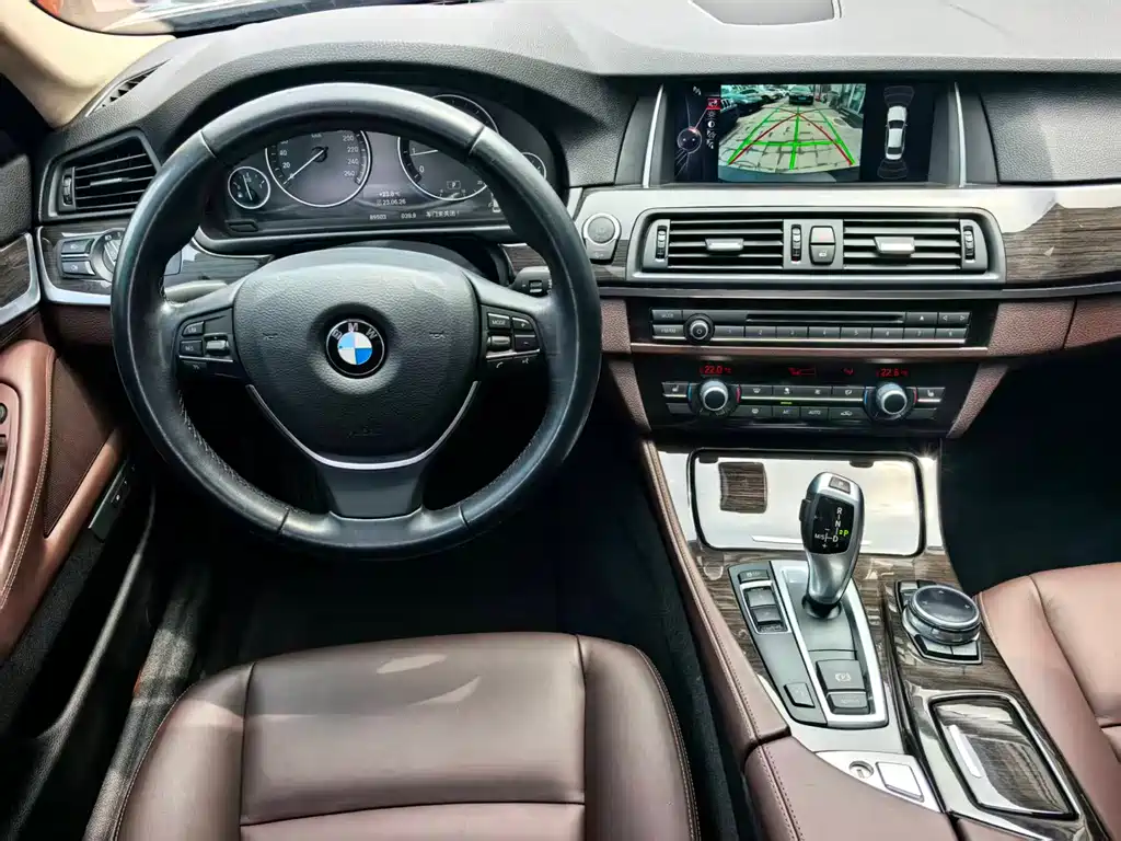 BMW 5 Series 2014 525Li Luxury Design Package