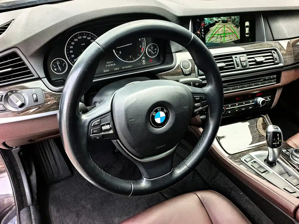 BMW 5 Series 2014 525Li Luxury Design Package