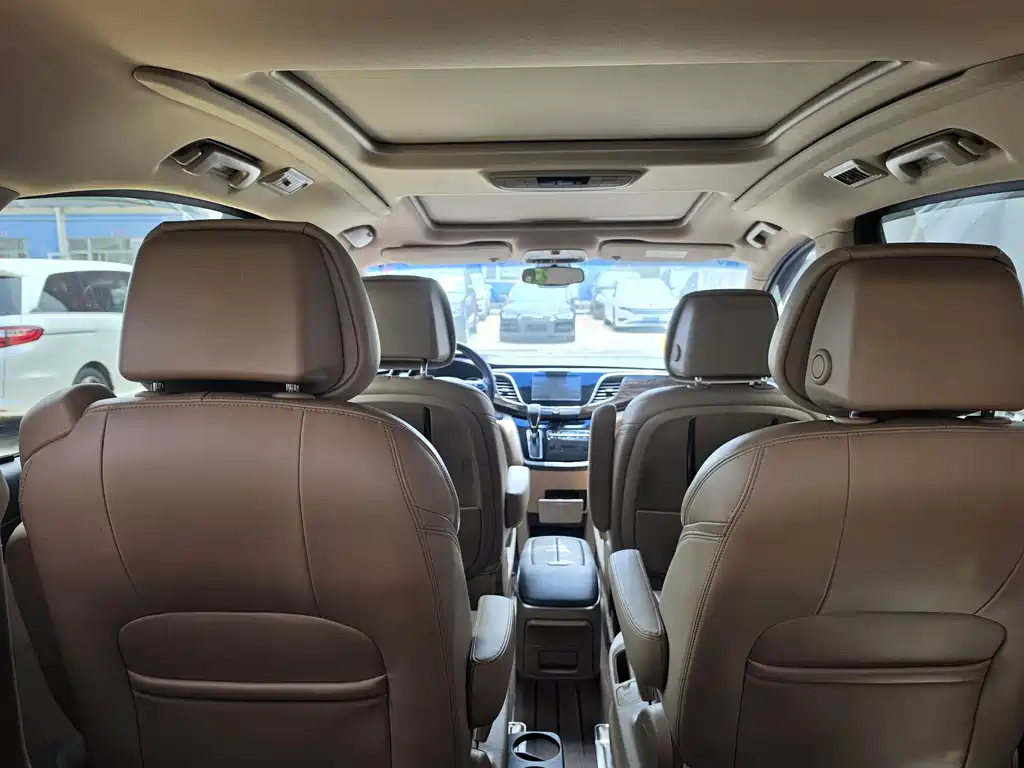 Buick GL8 2017 ES 28T Luxury Edition China V
