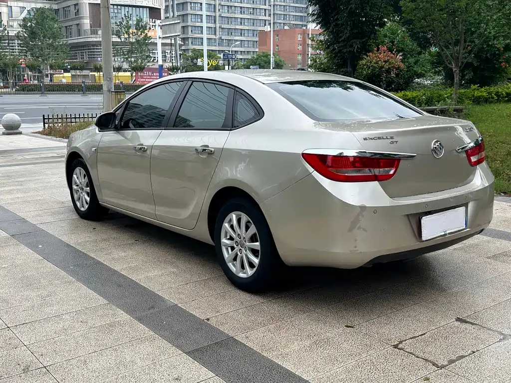 Buick Excelle GT 2013 1.6L Manual Entry Edition