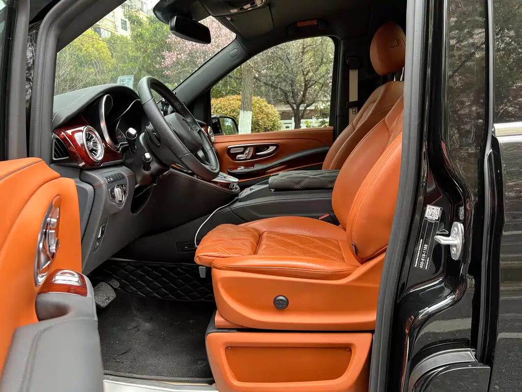Mercedes-Benz V-Class 2022 V 260 L Long Wheelbase Luxury Edition