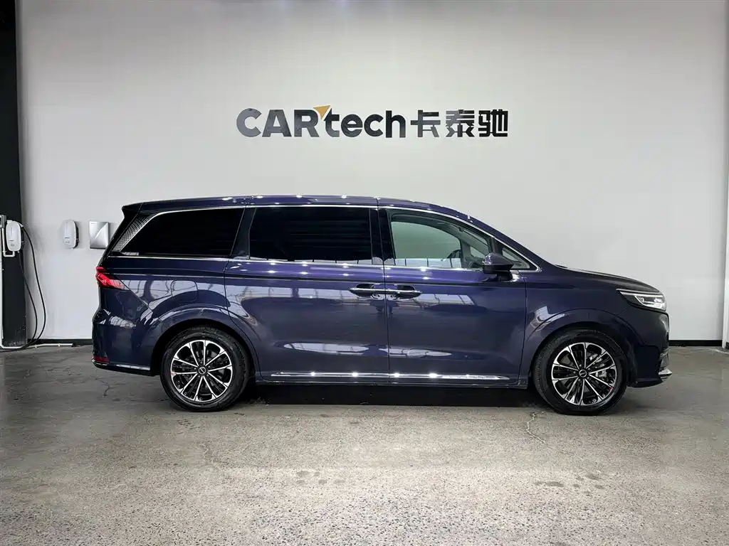 Roewe iMAX8 2021 400TGI Flagship Edition