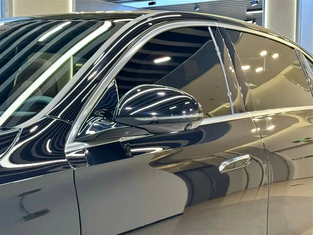 2024 Mercedes-Benz E 350 e L Plug-in Hybrid Sedan