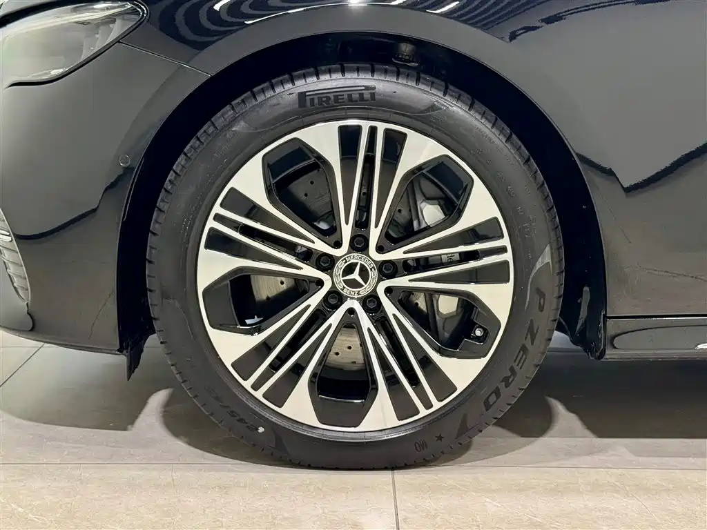 2024 Mercedes-Benz E 350 e L Plug-in Hybrid Sedan