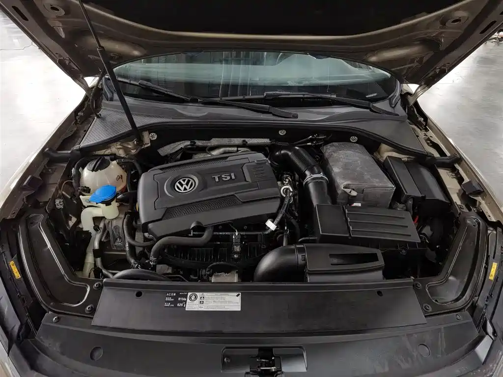 Volkswagen Passat 2017 330TSI DSG Zunrong Edition