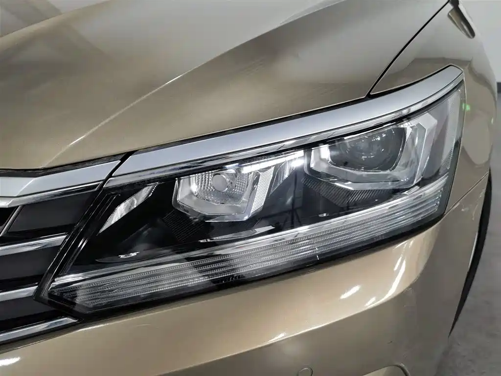 Volkswagen Passat 2017 330TSI DSG Zunrong Edition