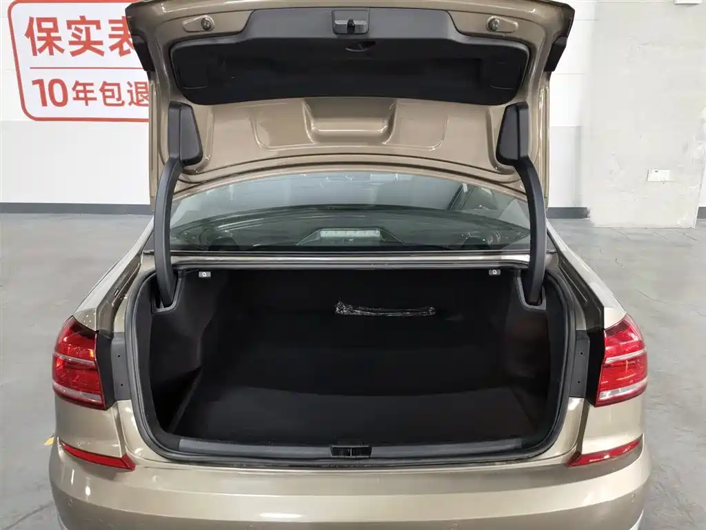 Volkswagen Passat 2017 330TSI DSG Zunrong Edition