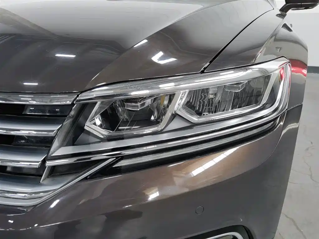 Volkswagen Phideon 2018 Facelift 380TSI FWD Business Edition