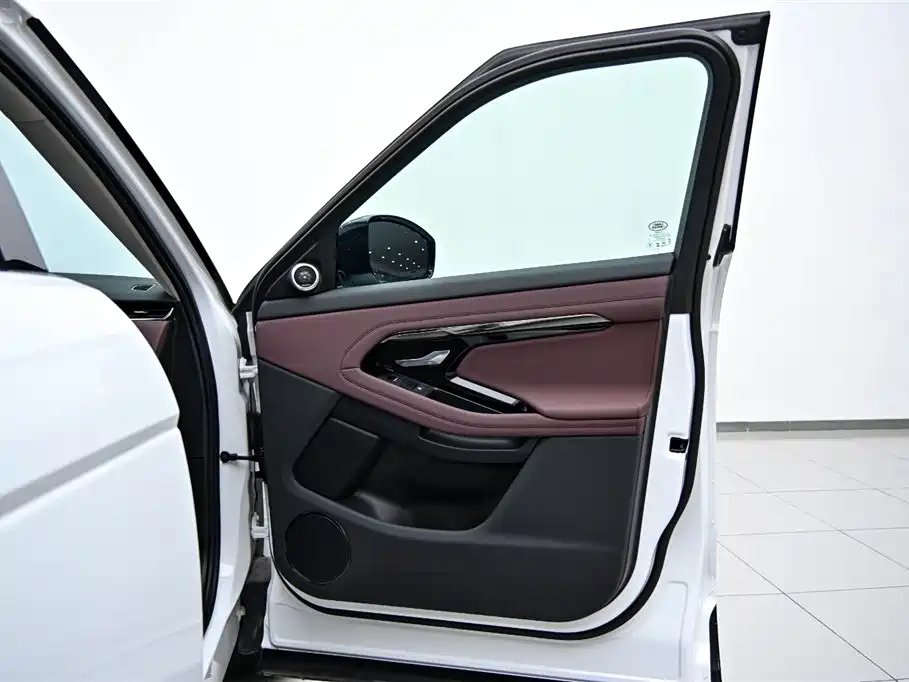 2024 Range Rover Evoque L SE