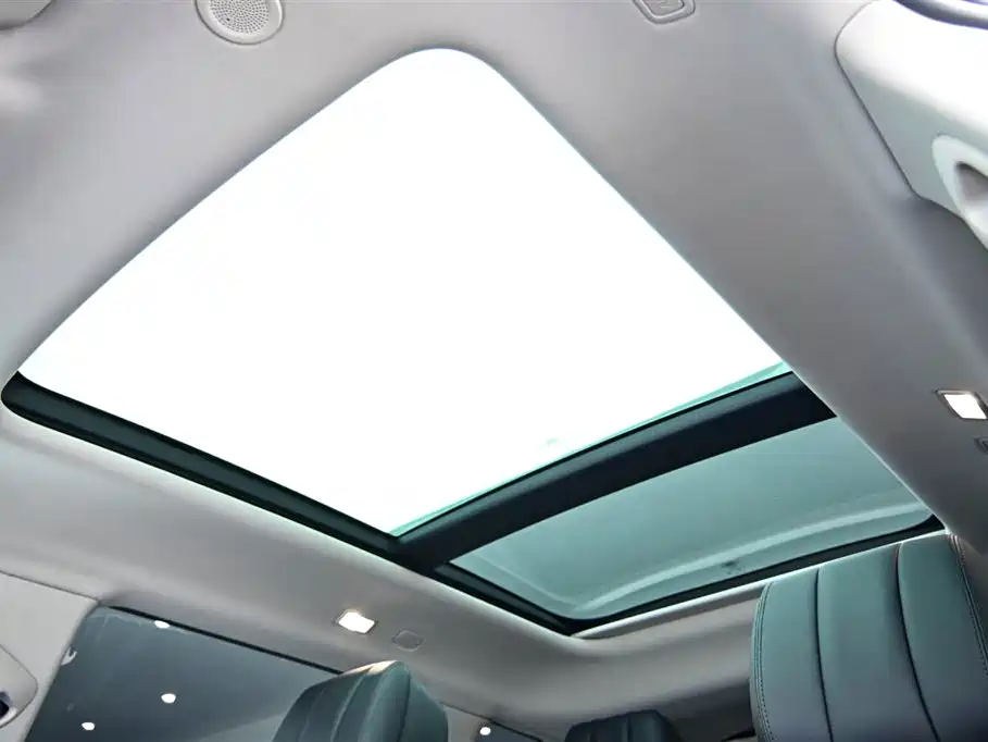 2024 Range Rover Evoque L SE