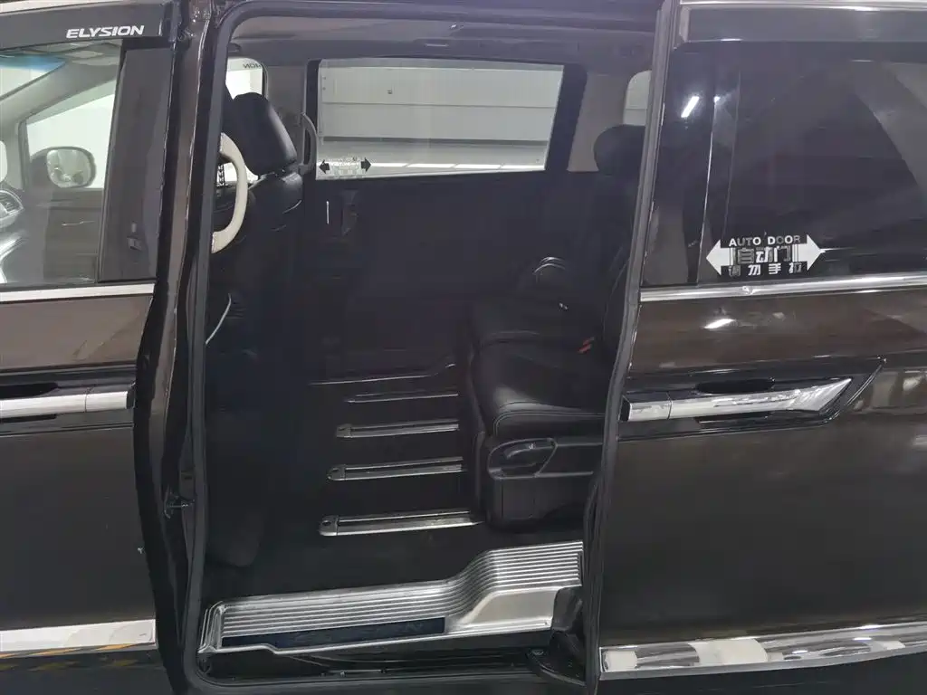 Honda Elysion 2016 2.4L Classic Edition
