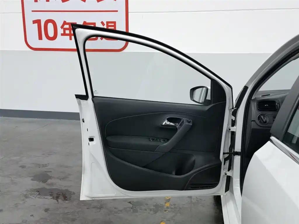 Volkswagen Polo 2018 1.5L Manual Comfort Edition