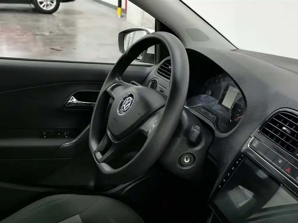 Volkswagen Polo 2018 1.5L Manual Comfort Edition