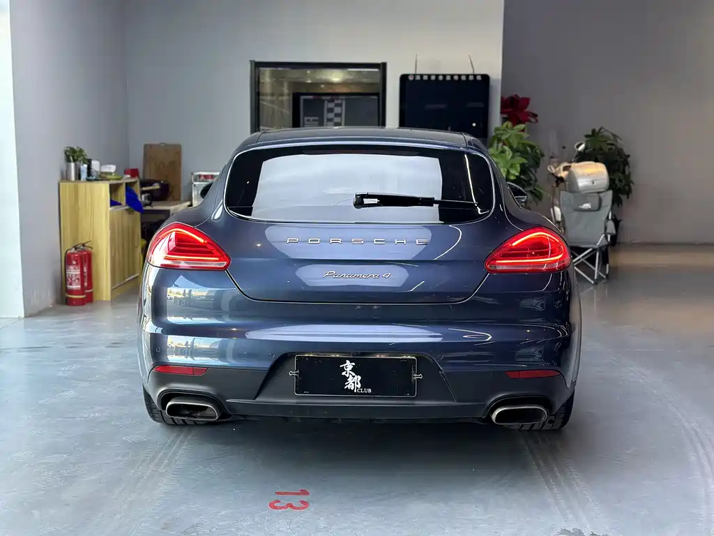 Porsche Panamera 2014 Panamera 4 3.0T