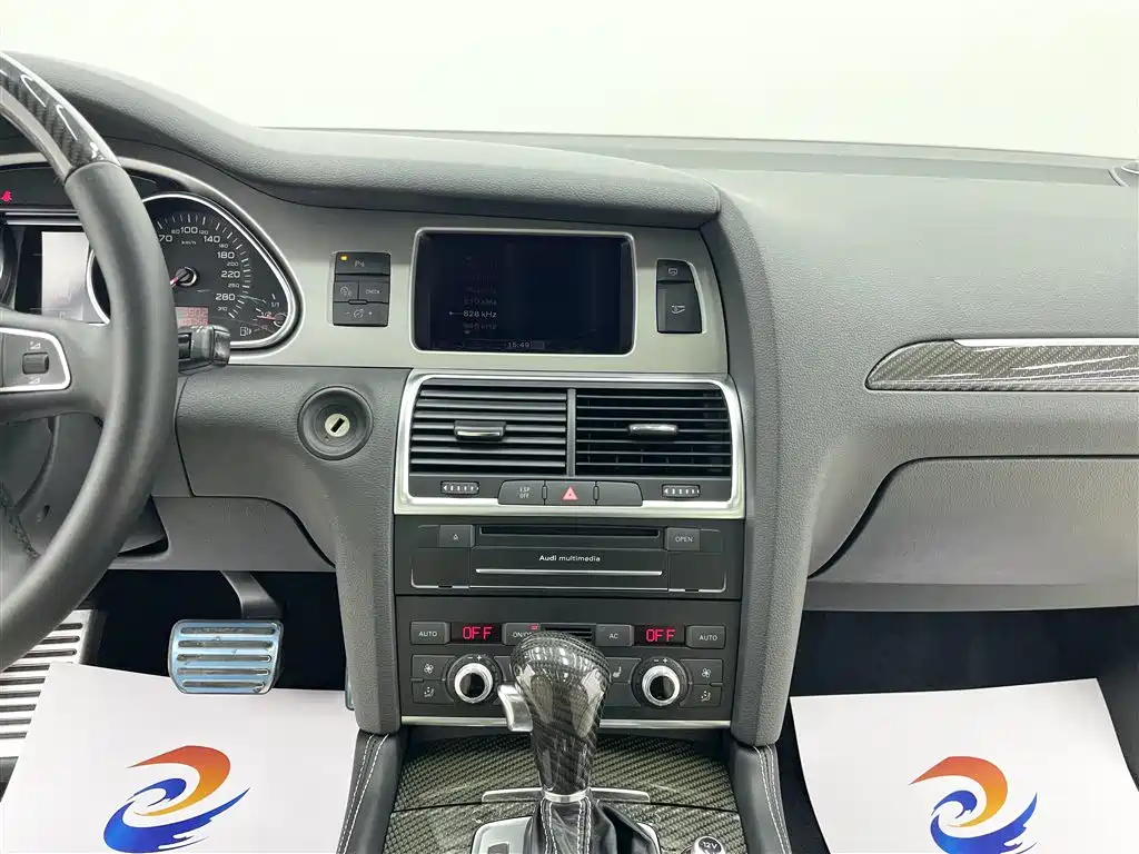 Audi Q7 2010 6.0 V12 TDI Flagship