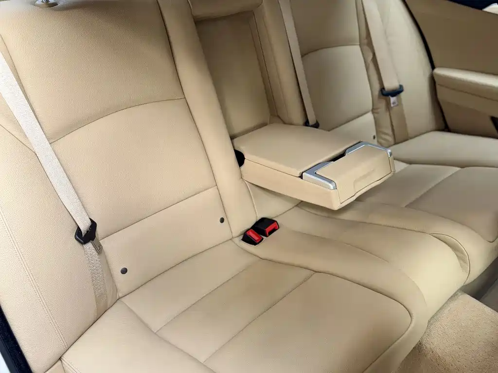 BMW 5 Series 2014 530Li Leading Edition