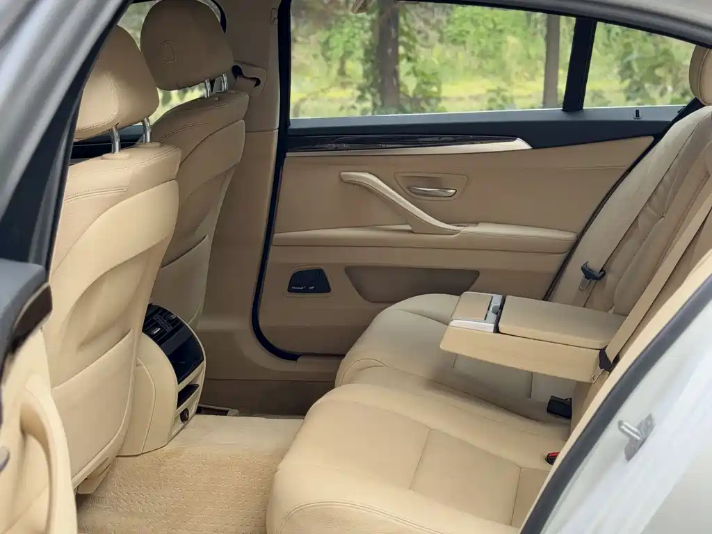 BMW 5 Series 2014 530Li Leading Edition