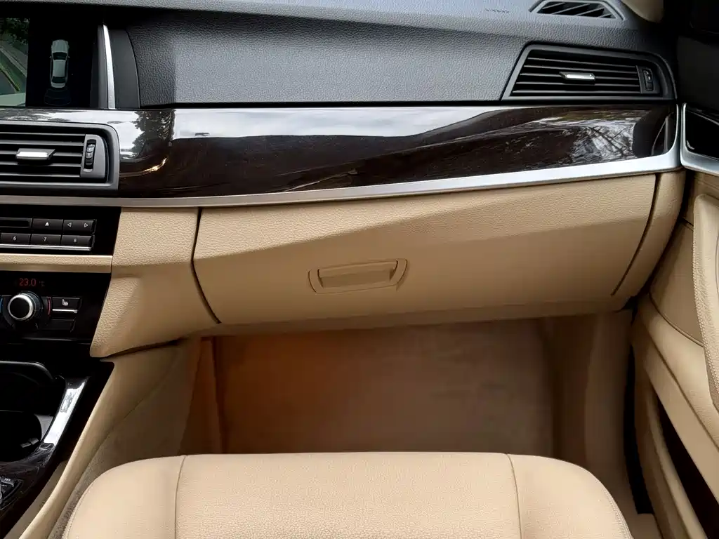 BMW 5 Series 2014 530Li Leading Edition
