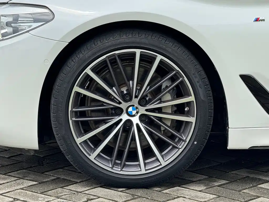 BMW 5 Series 2019 Facelift 530Li Leading Edition M Sport Package