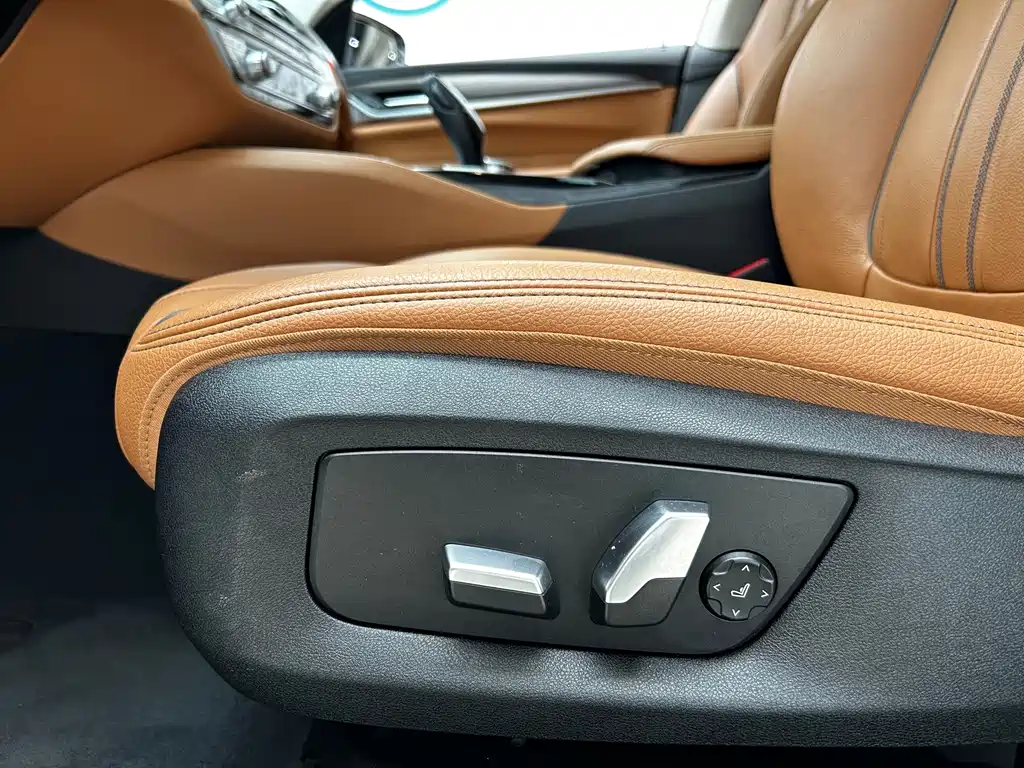 BMW 6 Series GT 2019 630i Luxury Design Package