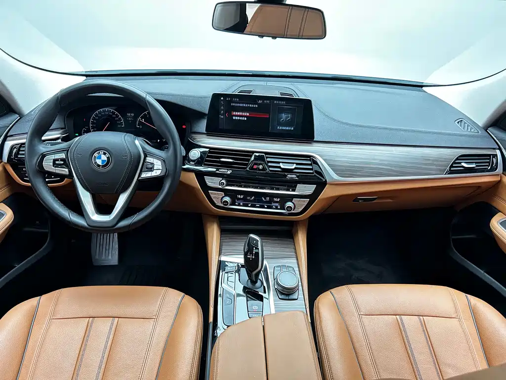 BMW 6 Series GT 2019 630i Luxury Design Package