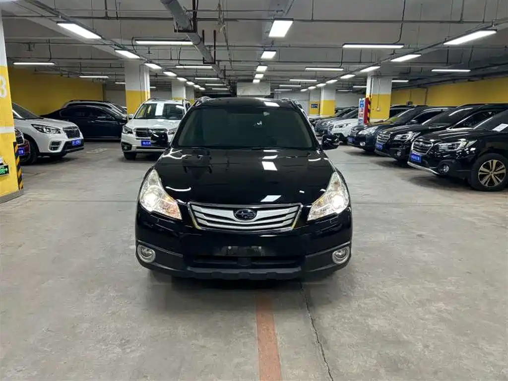 Outback 2010 model 3.6R Luxury Navigation Edition