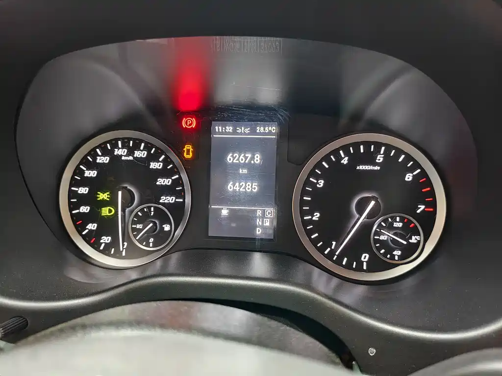 Mercedes-Benz Vito 2021 2.0T Business Edition 7-seater