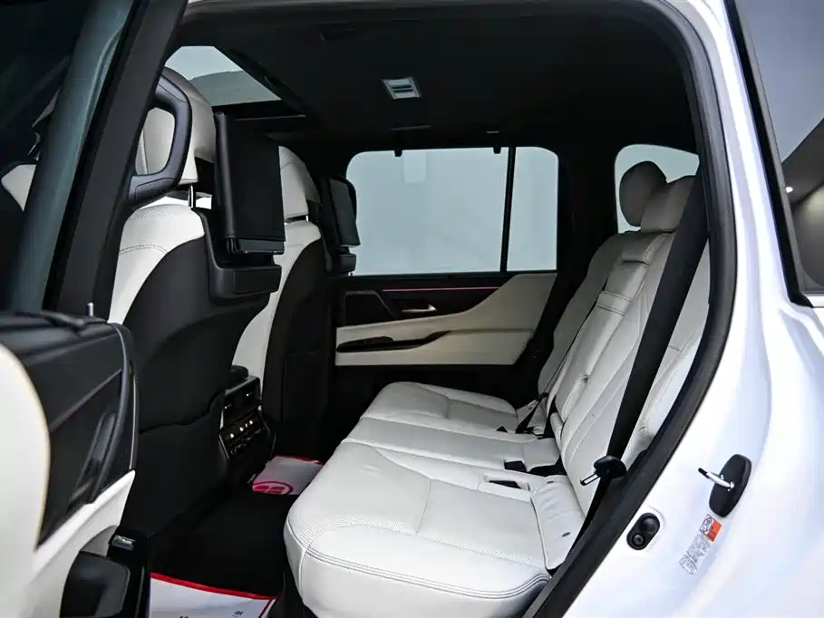 Lexus LX 600 2024
