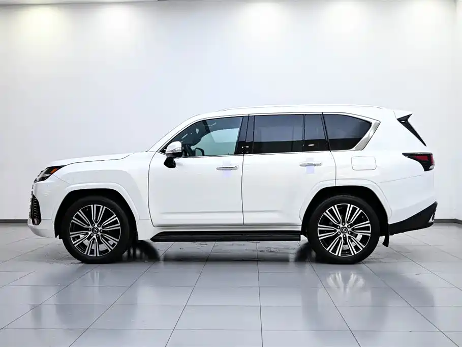 Lexus LX 600 2024