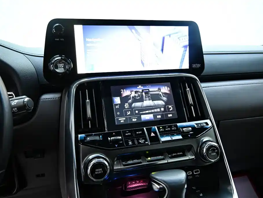 Lexus LX 600 2024