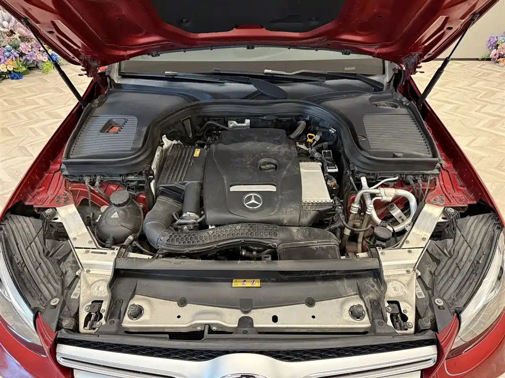 Mercedes-Benz GLC 2018 GLC 260 4MATIC Luxury