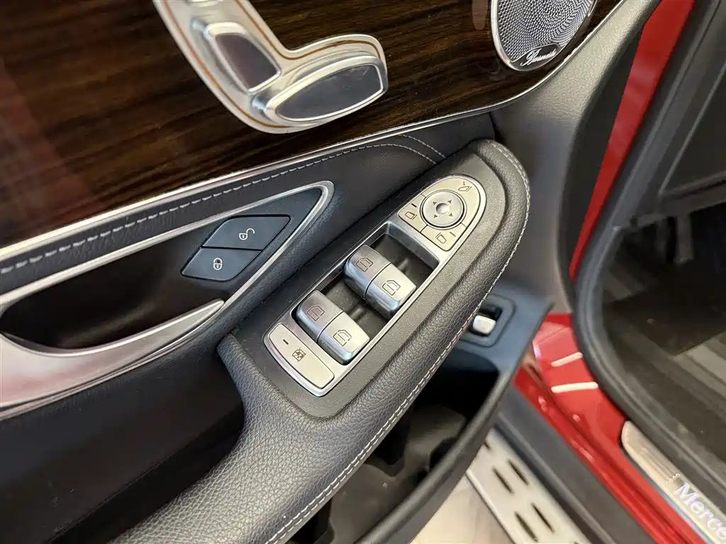 Mercedes-Benz GLC 2018 GLC 260 4MATIC Luxury
