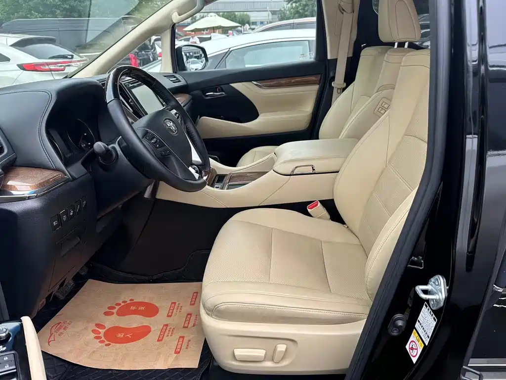 Toyota Alphard 2018 3.5L Premium Edition