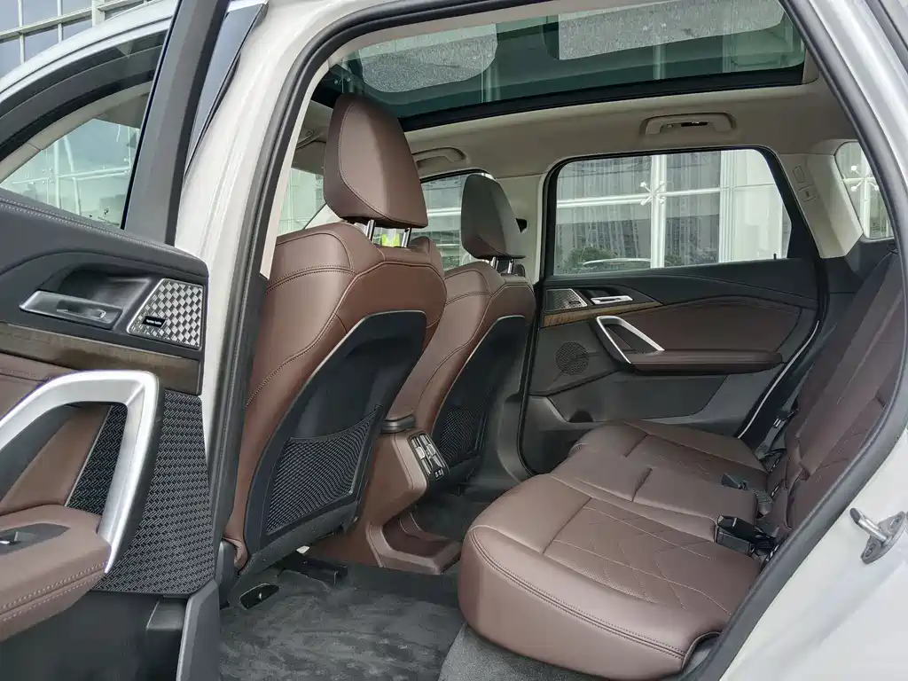 BMW iX1 2023 xDrive30L X Design Package