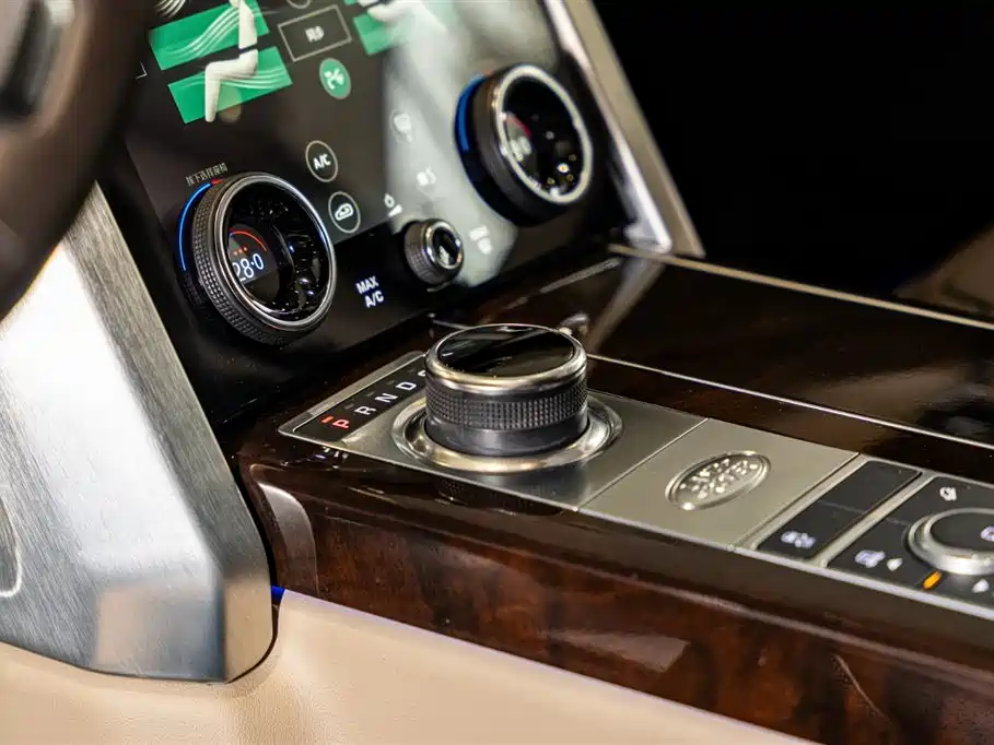 2022 Range Rover 3.0 L6 400PS Heritage Extended Classic Edition