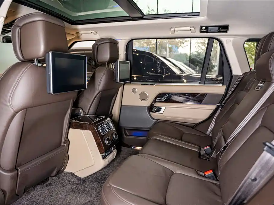 2022 Range Rover 3.0 L6 400PS Heritage Extended Classic Edition