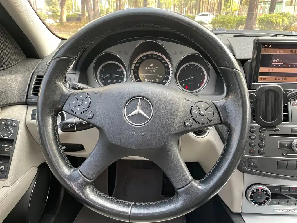 Mercedes-Benz C-Class (Import) 2010 C 300 Estate