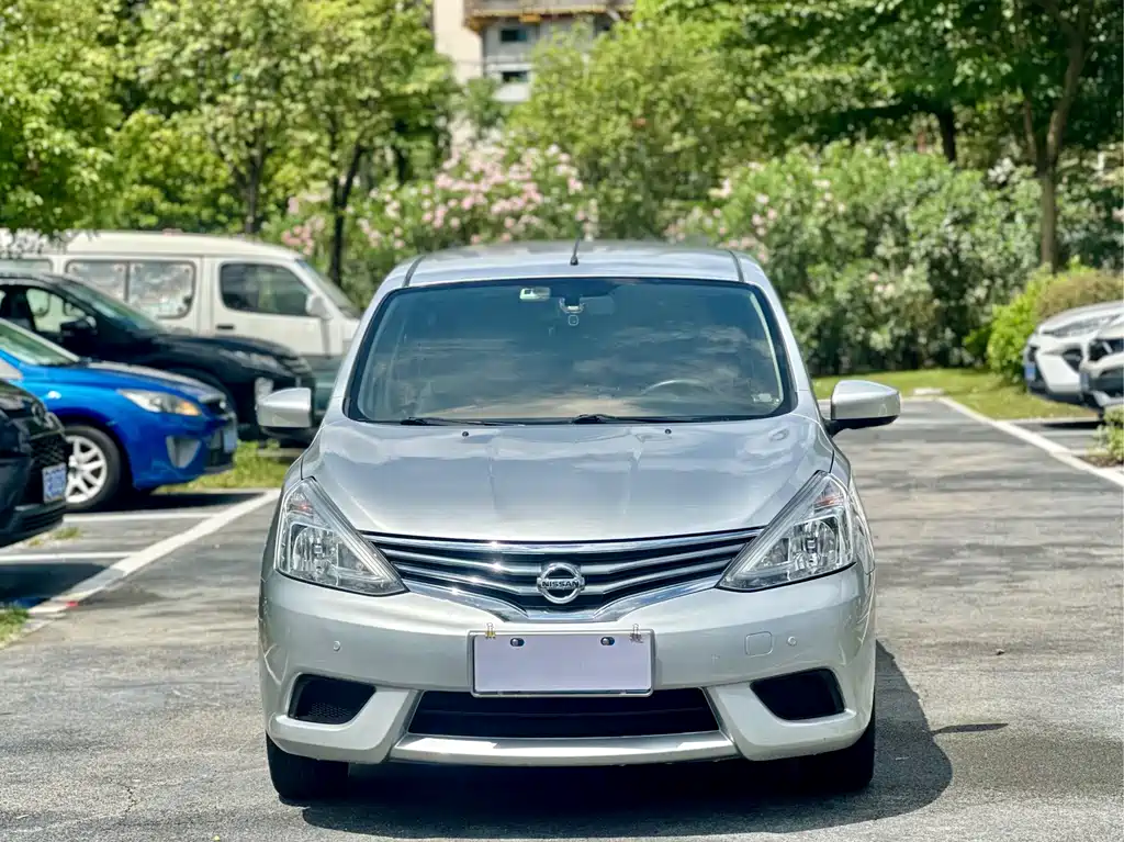 Nissan Livina 2015 1.6 XE CVT Comfort Edition