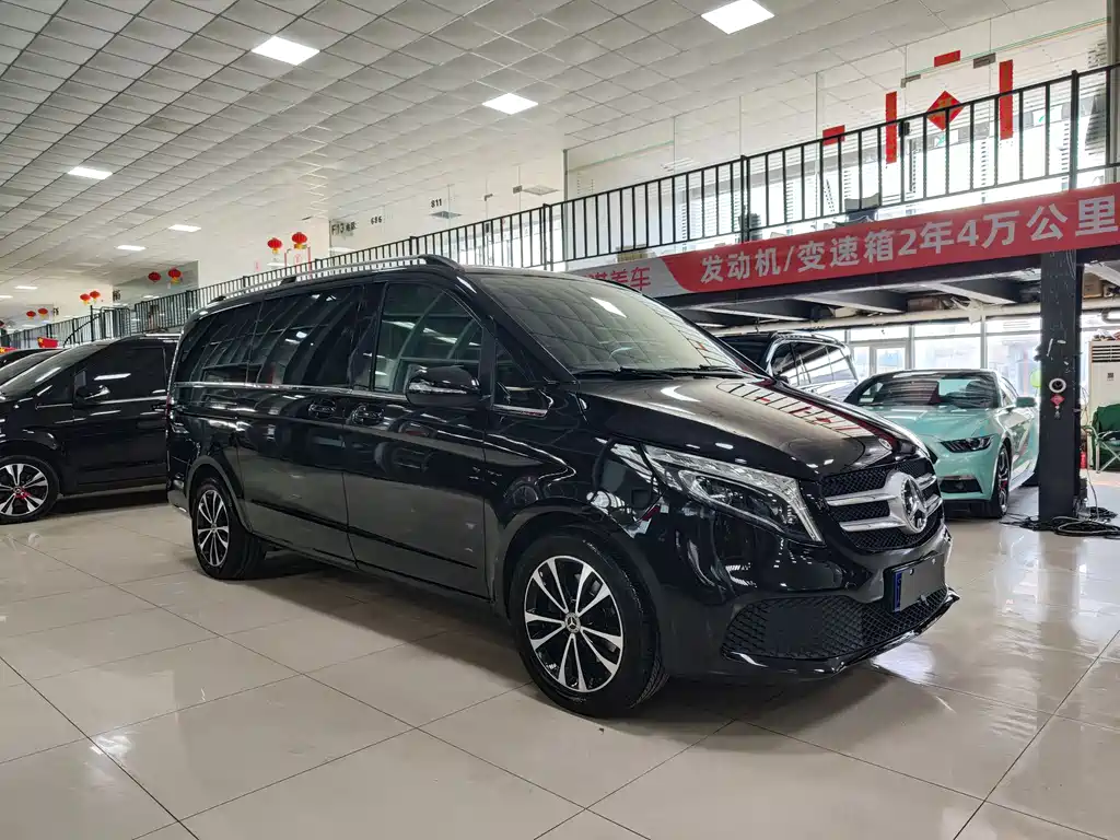 Mercedes-Benz V-Class 2022 V 260 Navigator Edition
