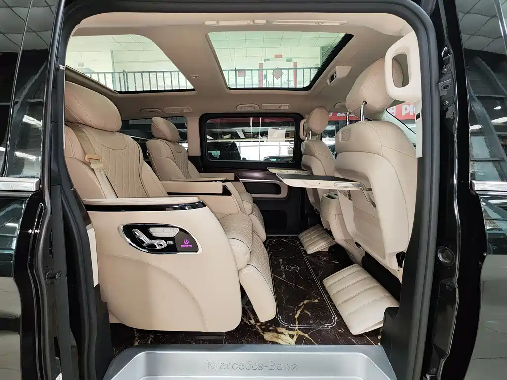 Mercedes-Benz V-Class 2022 V 260 Navigator Edition