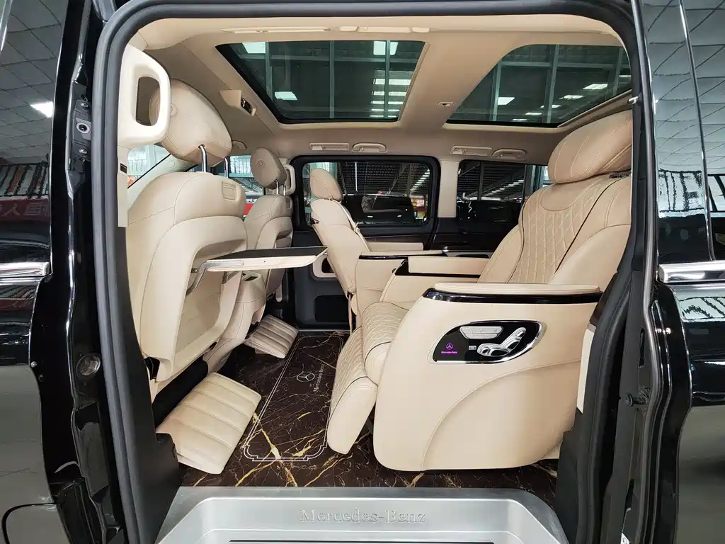 Mercedes-Benz V-Class 2022 V 260 Navigator Edition